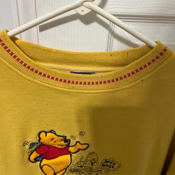 Vintage Winnie the Pooh sweatshirt - Picture 4 of 6